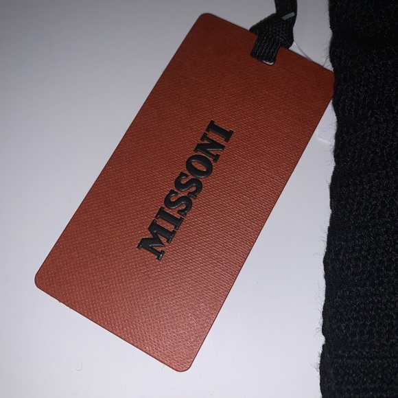 NWT-MISSONI SCARF AUTHENTIC - Picture 4 of 6